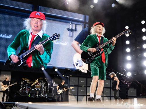 AC/DC fedeli alla linea: 'Non abbiamo bisogno di iTunes'