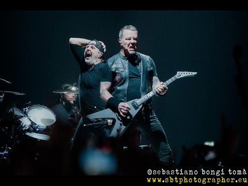 I Metallica fanno causa a Napster