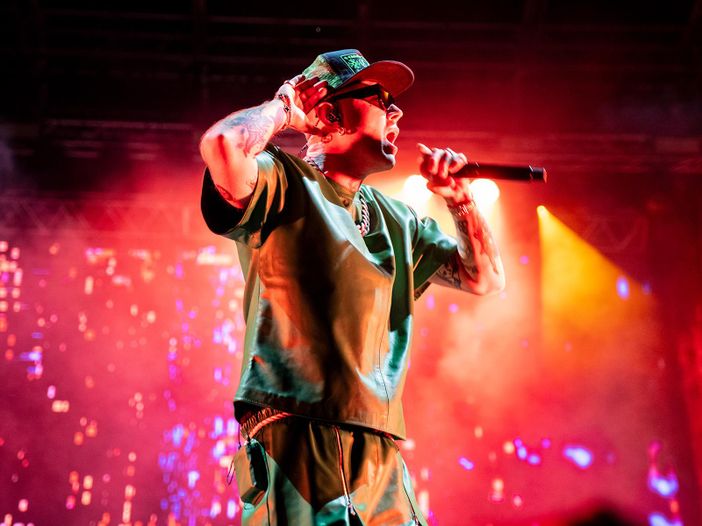 Il mondo rap alla conquista degli stadi Il mondo rap alla conquista degli stadi