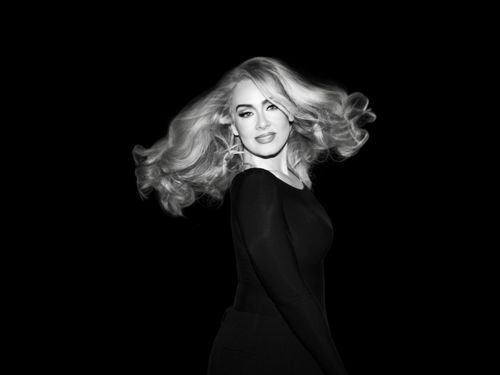 Vendite UK: '21' di Adele batte il record di 'Bad' di Michael Jackson