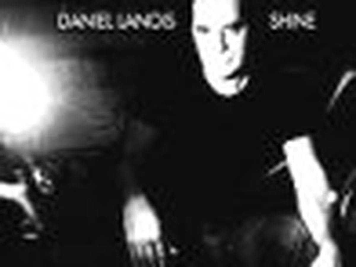 √ Daniel Lanois - SHINE - la recensione di Rockol