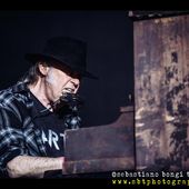 16 luglio 2016 - Lucca Summer Festival - Piazza Napoleone - Lucca - Neil Young in concerto 16 luglio 2016 - Lucca Summer Festival - Piazza Napoleone - Lucca - Neil Young in concerto