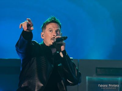 Il debutto solista di Simon dei Blue