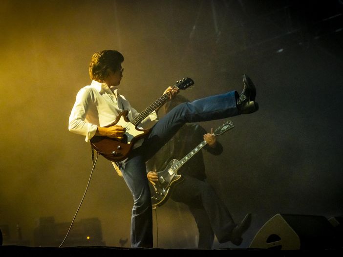 Arctic Monkeys dal vivo al Forum: il report del concerto