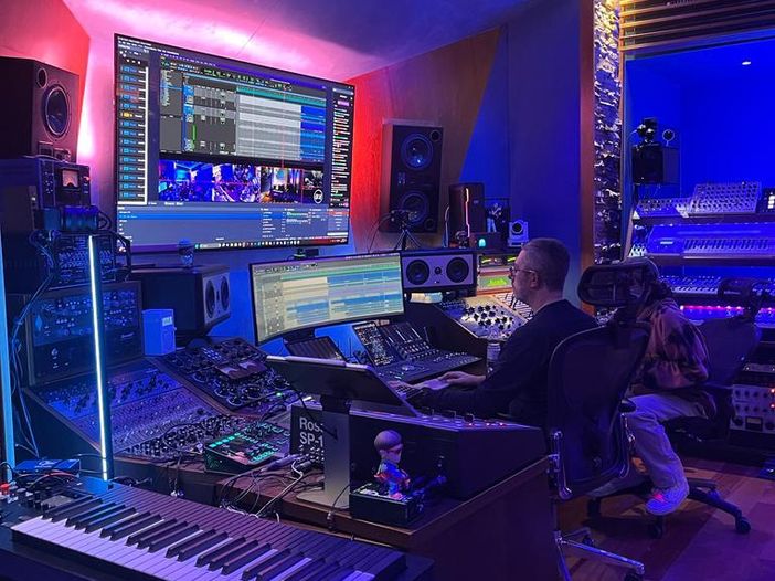 Ormai, Chaze e Lovi: i talenti scovati da Michele Canova Ormai, Chaze e Lovi: i talenti scovati da Michele Canova