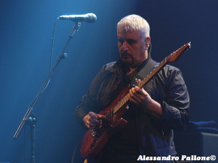 Presentato a Milano 'Lingo', nuovo album degli Almamegretta. E dal 22 aprile Raiss e soci vanno in tour... Presentato a Milano 'Lingo', nuovo album degli Almamegretta. E dal 22 aprile Raiss e soci vanno in tour...