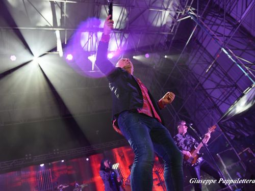 Simple Minds: nuova etichetta, disco e tour (nel 2008)