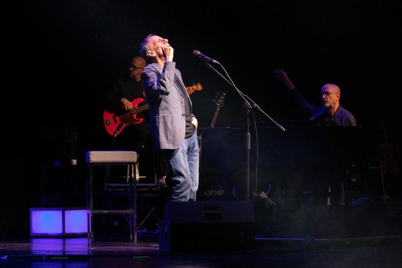 6 maggio 2025 - Teatro EuropAuditorium - Bologna - Roberto Vecchioni in concerto 6 maggio 2025 - Teatro EuropAuditorium - Bologna - Roberto Vecchioni in concerto
