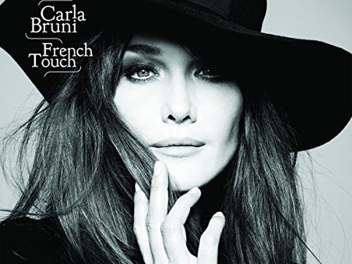 Carla Bruni racconta le cover di ‘French touch’: “Le canzoni non sono sacre” – INTERVISTA Carla Bruni racconta le cover di ‘French touch’: “Le canzoni non sono sacre” – INTERVISTA