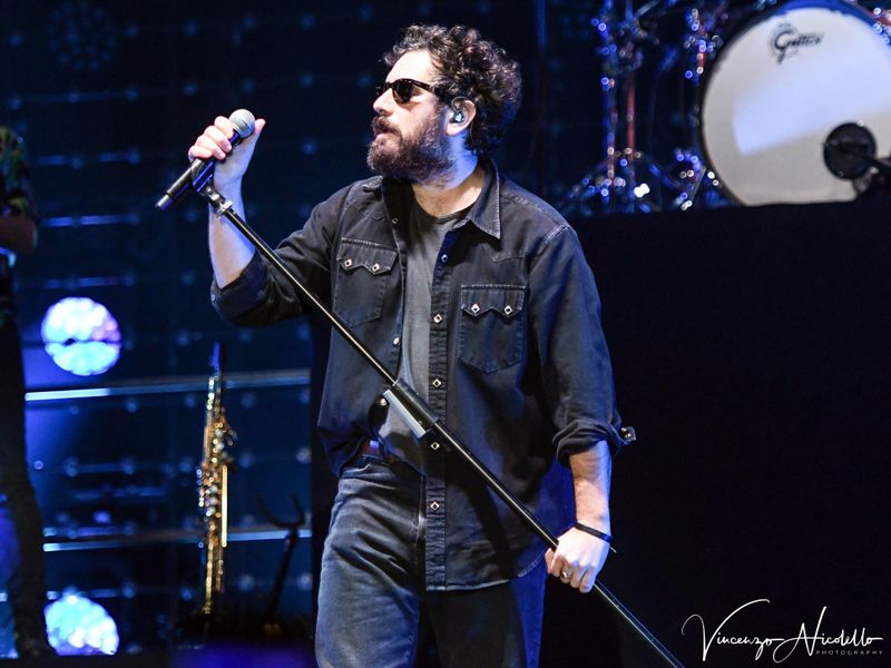 6 dicembre 2023 - PalaAlpitour - Torino - Tommaso Paradiso in concerto 6 dicembre 2023 - PalaAlpitour - Torino - Tommaso Paradiso in concerto