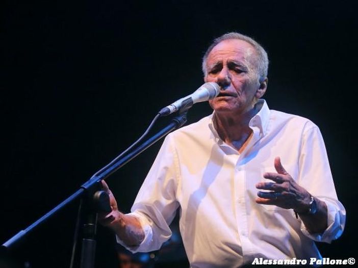Roberto Vecchioni: un secondo concerto benefico a maggio per l&rsquo;Africa