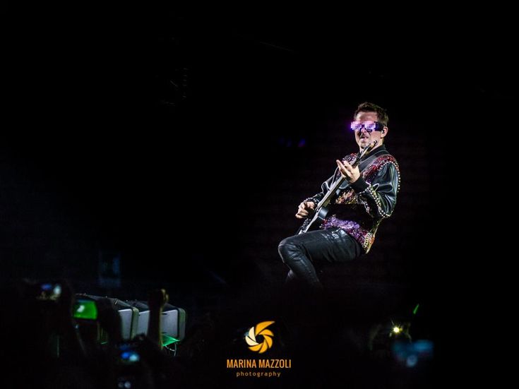  Matt Bellamy dei Muse si rompe un piede. Concerti annullati