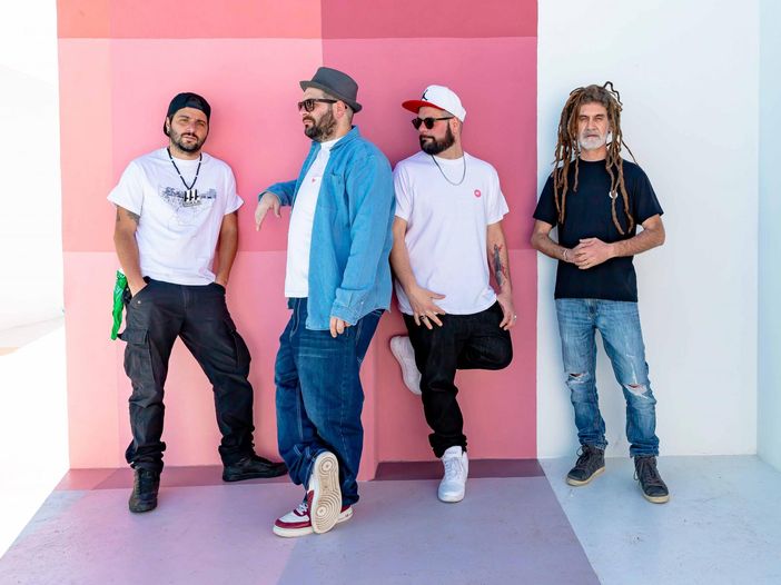 Shakalab, un album per festeggiare dieci anni di carriera Shakalab, un album per festeggiare dieci anni di carriera