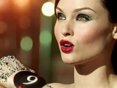 Il triste festeggiamento di Sophie (Spiller) per &apos;Groovejet&apos;