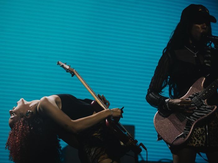 Le Nova Twins sono ancora la band più figa del rock contemporaneo Le Nova Twins sono ancora la band più figa del rock contemporaneo
