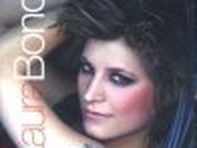 E&apos; &apos;La mia discreta compagnia&apos; il nuovo album di Laura Bono
