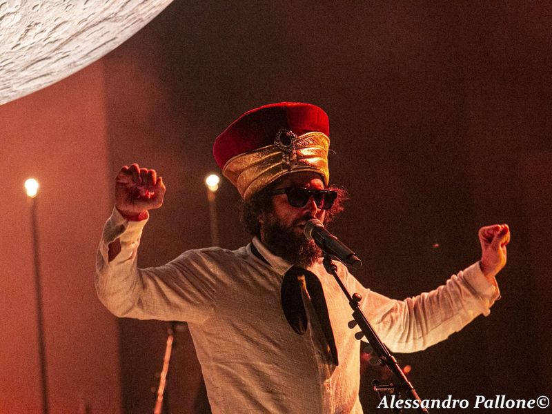 16 novembre 2023 - Brixia Forum - Brescia - Vinicio Capossela in concerto 16 novembre 2023 - Brixia Forum - Brescia - Vinicio Capossela in concerto