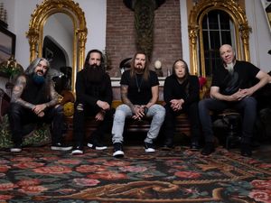 Dream Theater: tragedia &apos;prevista&apos; sulla copertina del nuovo disco