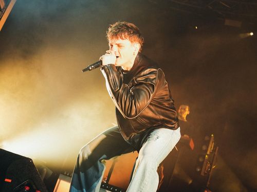 Olly, Giorgia e Fedez portano Sanremo sul tetto del mondo