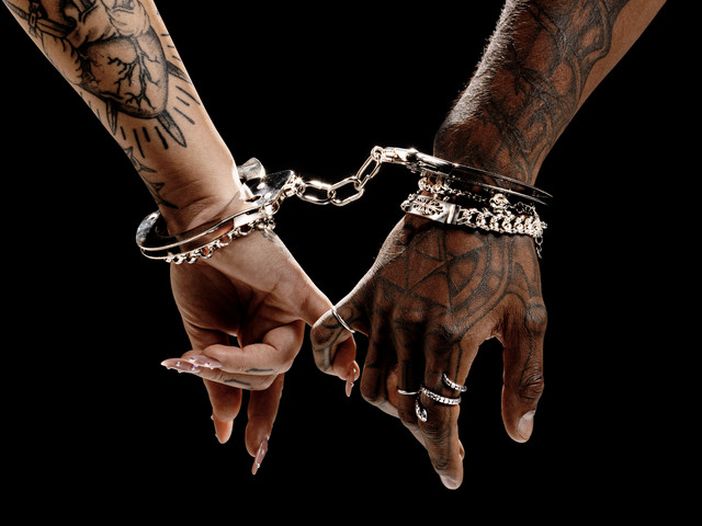 Takagi &amp; Ketra: &quot;L&#039;esercito del selfie&quot; sar&agrave; la hit dell&#039;estate? - VIDEO