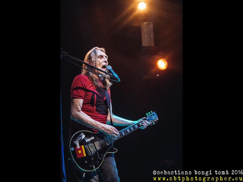 16 aprile 2016 - The Cage Theatre - Livorno - Giorgio Canali e Rossofuoco in concerto 16 aprile 2016 - The Cage Theatre - Livorno - Giorgio Canali e Rossofuoco in concerto