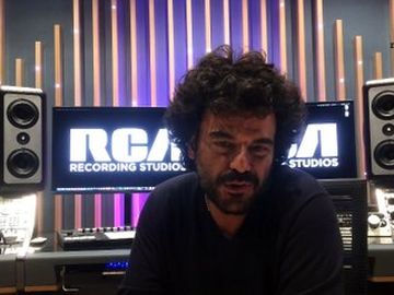 Francesco Renga - racconta "L'altra met&agrave;"