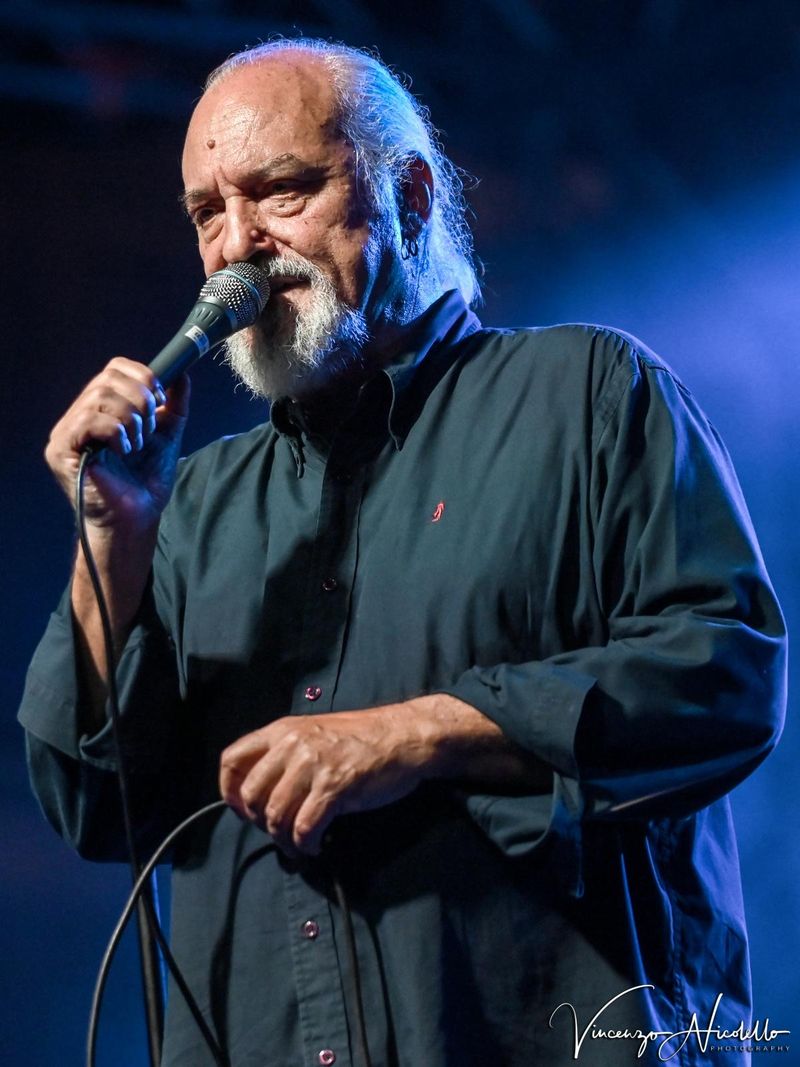 30 luglio 2025 - Fiera del Pesco - Piazza Italia - Canale d'Alba (Cn) - Eugenio Finardi in concerto 30 luglio 2025 - Fiera del Pesco - Piazza Italia - Canale d'Alba (Cn) - Eugenio Finardi in concerto