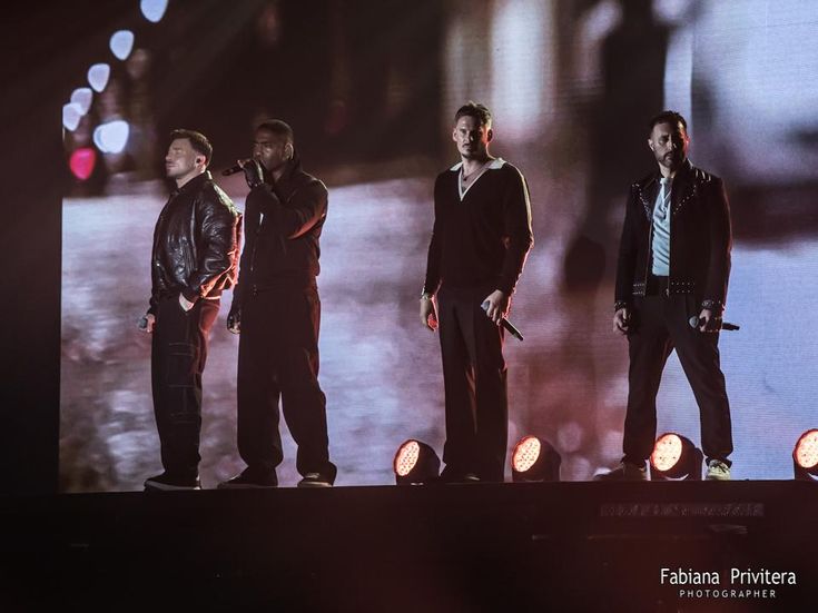 Fermo l&apos;album solista di Simon dei Blue: il produttore sparisce con le canzoni