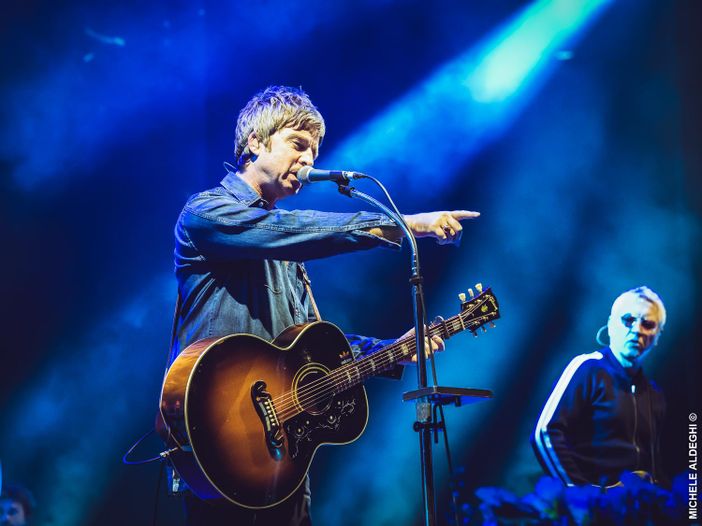 Noel Gallagher contro gli One Direction. E Pharrell pensa alla collaborazione Noel Gallagher contro gli One Direction. E Pharrell pensa alla collaborazione