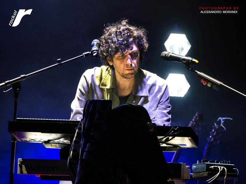 17 aprile 2025 - Teatro Puccini - Firenze - Ermal Meta in concerto 17 aprile 2025 - Teatro Puccini - Firenze - Ermal Meta in concerto