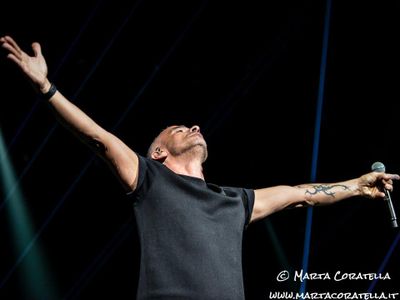 Eros Ramazzotti, per il trentennale di 'Terra promessa' esce il box set 'Eros 30