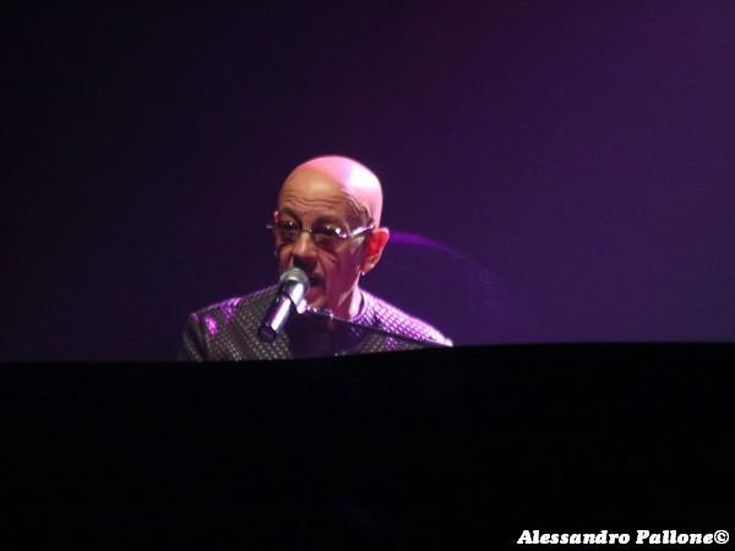 Ruggeri vs ‘Lo zoo di 105’: ci fu diffamazione, risarcito il cantautore