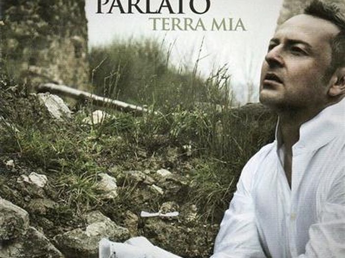 Gennaro Cosmo Parlato: 'Cantando metto a nudo le mie emozioni' Gennaro Cosmo Parlato: 'Cantando metto a nudo le mie emozioni'