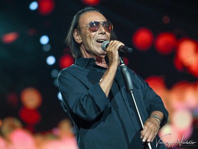 Antonello Venditti: sul nuovo sito Internet l&apos;inedito &apos;La ragazza del lunedì&apos;