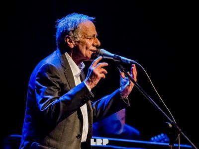Roberto Vecchioni si dimette da Presidente del Forum delle Culture di Napoli