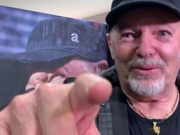 Vasco Rossi - A San Siro con Vasco: backstage e fronte del palco