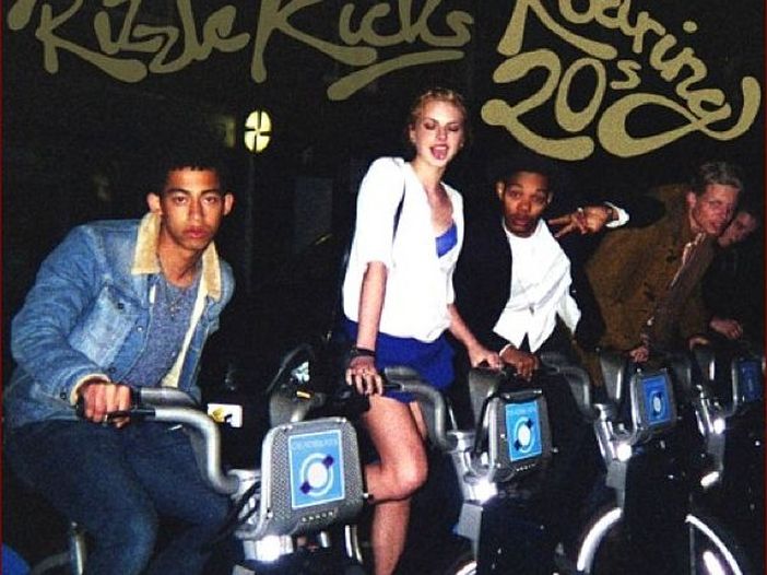 Rizzle Kicks, la canzone al numero 2 in UK ha 10 anni