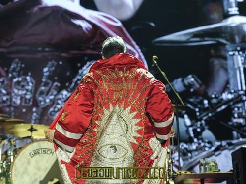 Triplo 'award' europeo a Robbie Williams, il 12 luglio a Bruxelles il gala 2005