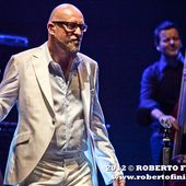 8 luglio 2012 - Parco di Villa Olmo - Como - Mario Biondi in concerto 8 luglio 2012 - Parco di Villa Olmo - Como - Mario Biondi in concerto