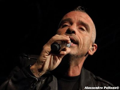 Eros, concerti e parole: &apos;Canterei volentieri con Carmen Consoli&apos;