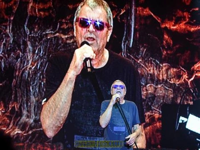 Ian Gillan ha dei problemi a cantare &quot;Child in Time&quot;