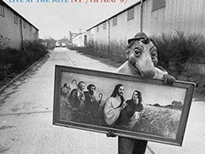 Rob Buck dei 10.000 Maniacs in gravi condizioni