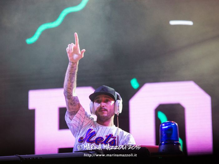 Fedez su Twitter: &lsquo;Volo ad L.A. per il nuovo album&rsquo;