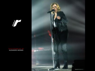 Sanremo 2010: Irene Grandi presenta il brano &apos;La cometa di Halley&apos;