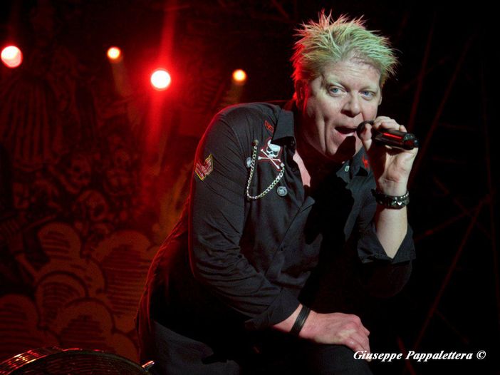 Offspring, basta sfott&ograve; ai Guns N&#039;Roses. Cambia il titolo dell&#039;album