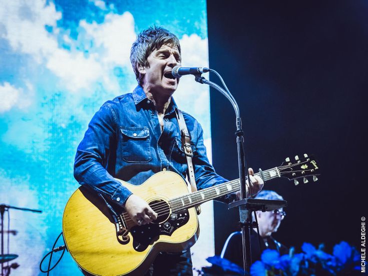Londra, Noel Gallagher e Damon Albarn sul palco insieme: guarda il video
