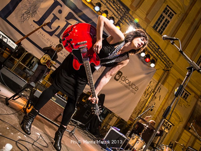 7 giugno 2013 - Lilith Festival - Piazza De Ferrari - Genova - Cristina Don&agrave; in concerto