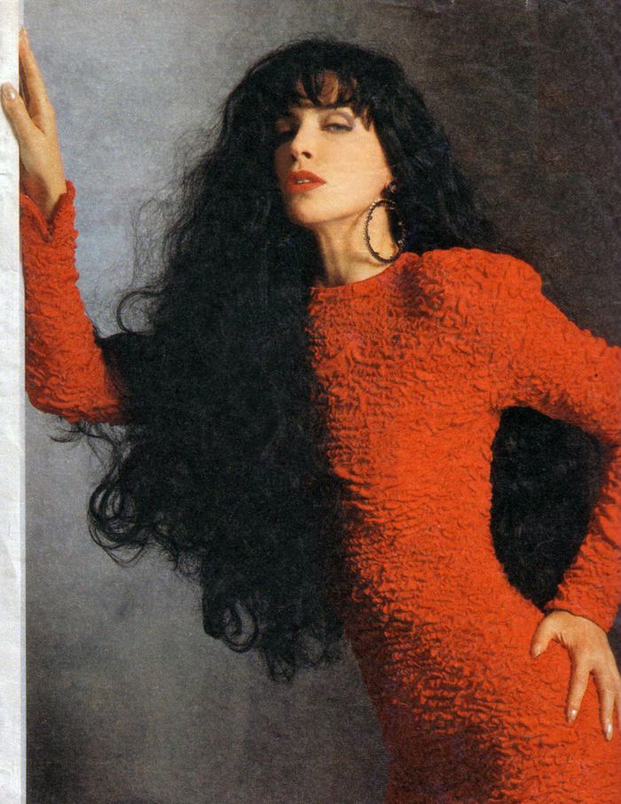 https://images.rockol.it/rPZ8eJKLKPJnOEQLLdUAT_8PxS4=/700x0/smart/rockol-img/img/foto/upload/annie-lennox.jpg