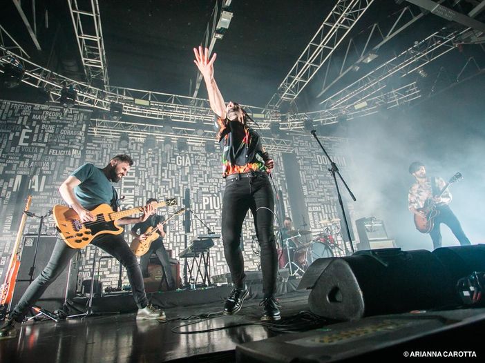 Con i Fast Animals and Slow Kids esplode il Fabrique di Milano