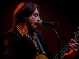 Le Vibrazioni atto secondo: &apos;Siamo operai della musica, con una missione&apos;